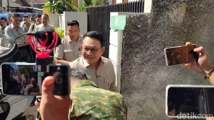 Kepala Staf Kepresidenan (KSP) Indonesia, Dudung Abdurachman