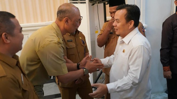 Ketua DPRD Kota Bogor, Dr. Adityawarman Adil