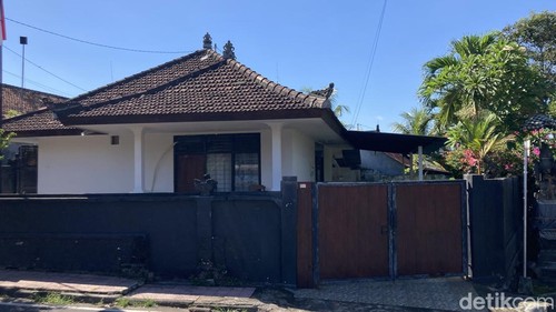Kondisi rumah dinas Kajari Klungkung di Jalan Menuh, Banjar Kemoning, Semarapura, Klungkung, Bali, Selasa (30/6/2026). (Foto: Fatih Kudus Jaelani/detikBali)