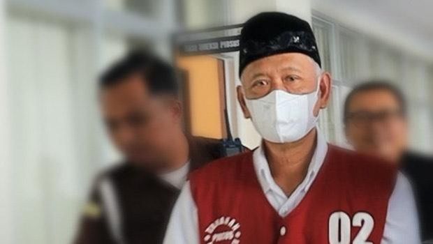 Korupsi di Sleman Mantan Jagabaya di Pringwulung, Condongcatur, Sleman, inisial K, saat jadi tersangka dugaan korupsi penyalahgunaan Tanah Kas Desa di Kejati DIY, Selasa (30/6/2026).