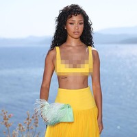 Gaya Seksi Manon KATSEYE Hadiri Fashion Show Jacquemus di Tengah Hiatus