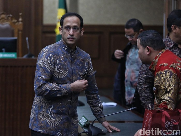 Mantan Menteri Pendidikan, Kebudayaan, Riset, dan Teknologi, Nadiem Makarim, mengikuti sidang pembacaan putusan di Pengadilan Tindak Pidana Korupsi Jakarta Pusat, Selasa (30/6/2026). Majelis hakim menyatakan Nadiem terbukti bersalah dalam perkara kor