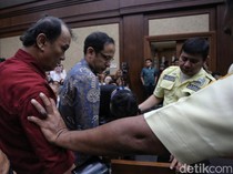 Video: Tok! Nadiem Divonis 10 Tahun Penjara di Kasus Korupsi Chromebook