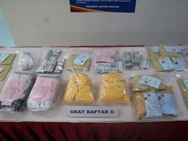 Penjual Obat Keras Berkedok Jual Sembako di Depok Dibekuk, 33.708 Pil Disita