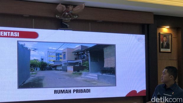 Potret TKD Padukuhan Gandok, yang dikorupsi eks Lurah Concat Reno Sangaji dipaparkan saat konferensi pers di Mapolda DIY, Selasa (30/6/2026). Potret TKD Padukuhan Gandok, yang dikorupsi eks Lurah Concat Reno Sangaji dipaparkan saat konferensi pers di Mapolda DIY, Selasa (30/6/2026).