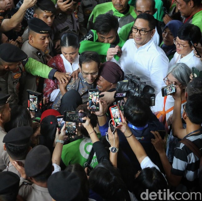 Reaksi Emosional Pendukung Warnai Sidang Putusan Nadiem Makarim