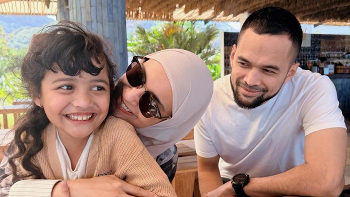 shireen sungkar