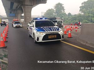 Ada Perbaikan Jalan, Tol Cikampek Terapkan Contraflow 5 Kilometer