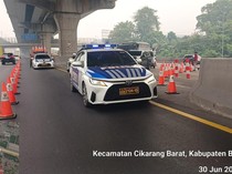 Ada Perbaikan Jalan, Tol Cikampek Terapkan Contraflow 5 Kilometer