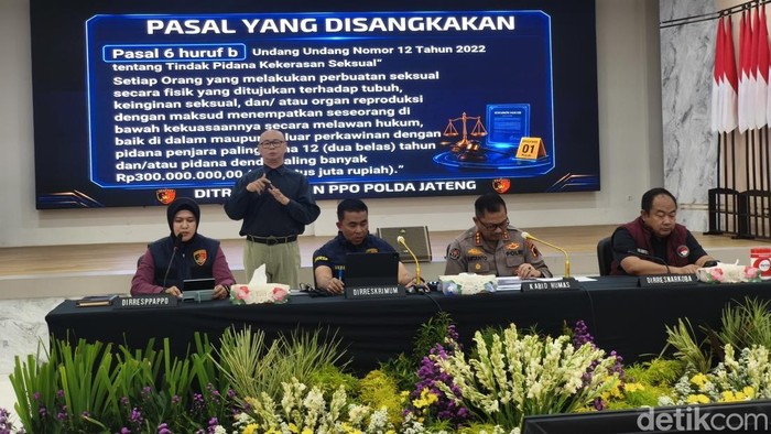 Ungkap kasus ayah aniaya anak di Mapolda Jateng, Selasa (30/6/2026).