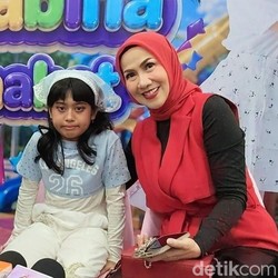 Dukungan Venna Melinda Buat Vania Athabina yang Debut Nyanyi
