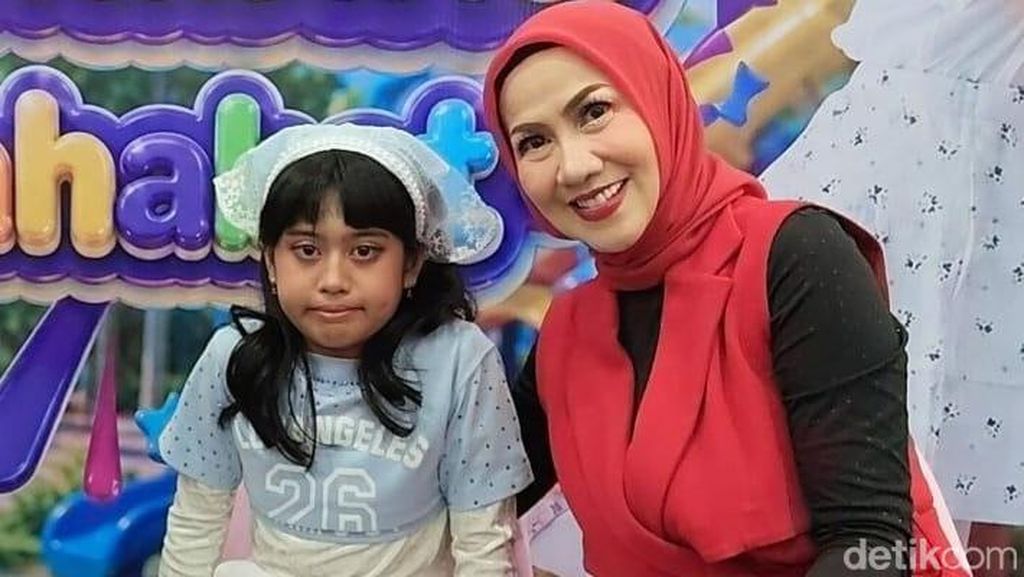 Adik Verrell Bramasta, Vania Athabina Debut Jadi Penyanyi Lewat Lagu Sahabat