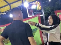 Viral Pria di Bone Dilabrak Istri Bareng Wanita Lain Saat Makan di Warung