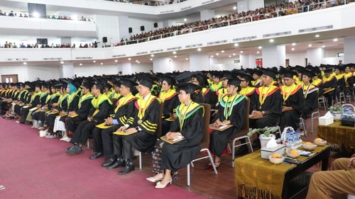 Suasana saat 1.421 wisudawan Undana akan dikukuhkan, yang berlangsung di Gedung Grha Cendana, Selasa (30/6/2026).