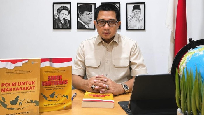 Analis intelijen, Ngasiman Djoyonegoro