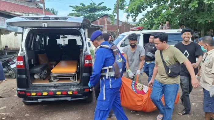 Dok kapal di Pontianak Utara meledak dan menewaskan satu pekerja. (Istimewa)