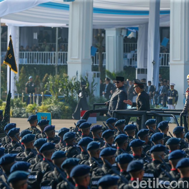 Prabowo Hadiri Hari Bhayangkara ke-80