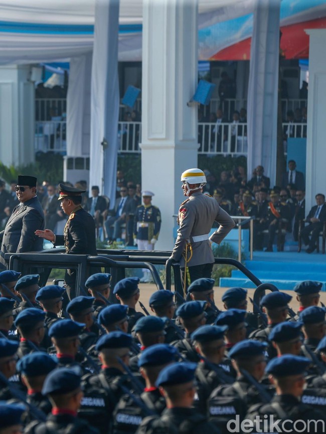 Prabowo Hadiri Hari Bhayangkara ke-80