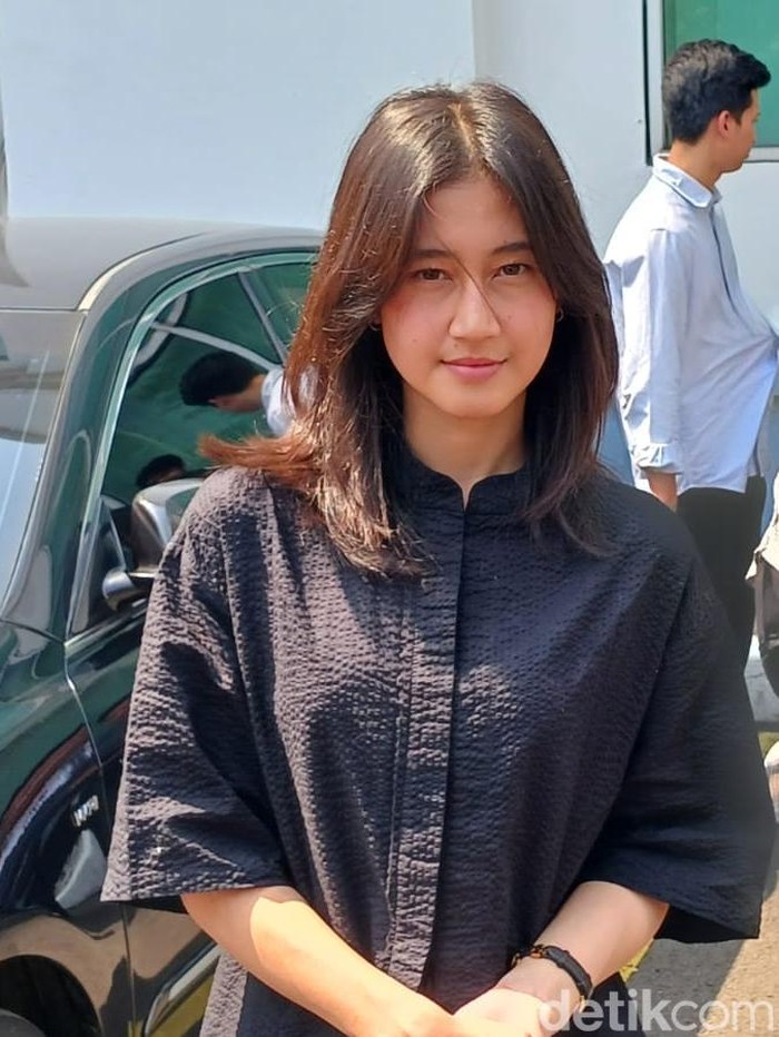 Keisya Levronka hadiri sidang perdata adik vs kampus di Pengadilan Negeri Jakarta Barat, Rabu (1/7/2026).