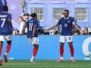 Mbappe Tak Pernah Rayu Olise untuk Gabung Madrid