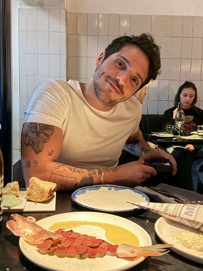 8 Foto Mathis Molinie, Chef Prancis Ganteng Digosipkan Jadi Pacar Baru Raisa