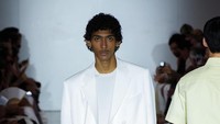 Most Pop: Viknes Waren, Model Indonesia yang Bersinar di Paris Fashion Week