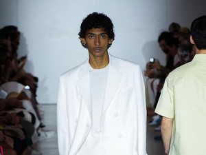 Most Pop: Viknes Waren, Model Indonesia yang Bersinar di Paris Fashion Week