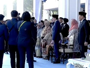 Saat Prabowo dan Jokowi Saling Beri Hormat