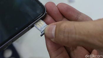 Penerapan sistem biometrik wajah dilakukan setelah melalui serangkaian uji coba sejak awal 2026 yang melibatkan operator seluler dan basis data Direktorat Jenderal Kependudukan dan Pencatatan Sipil (Dukcapil).