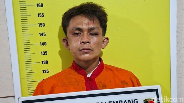 Pelaku curanmor di Palembang saat ditangkap polisi