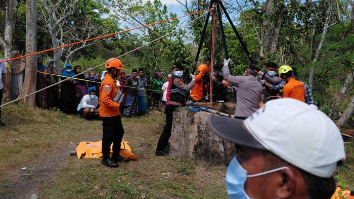 Petani di Desa Lenteng Barat, Sumenep ditemukan tewas dalam sumur