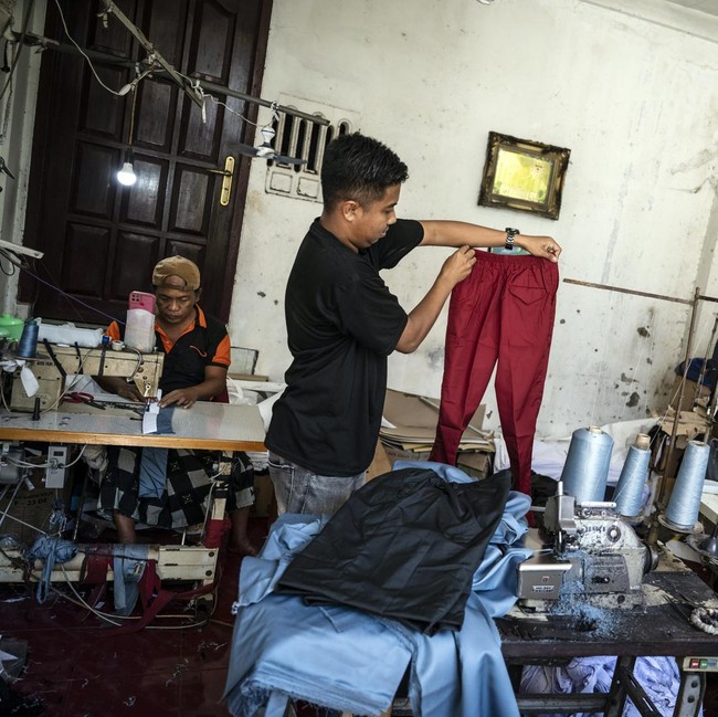 Pesanan Membludak! Konveksi Seragam Sekolah di Semarang Kebanjiran Order
