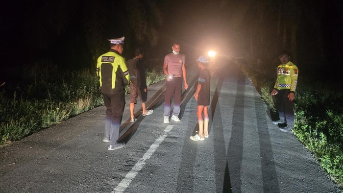 Polisi lakukan olah TKP pelajar di Muratara tewas terlindas truk