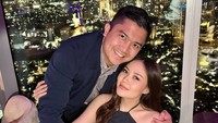 Foto Mesra Selebgram Sarah Gibson & Suami, Disorot Usai Bahas Perselingkuhan