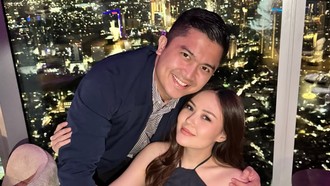 Foto Mesra Selebgram Sarah Gibson & Suami, Disorot Usai Bahas Perselingkuhan