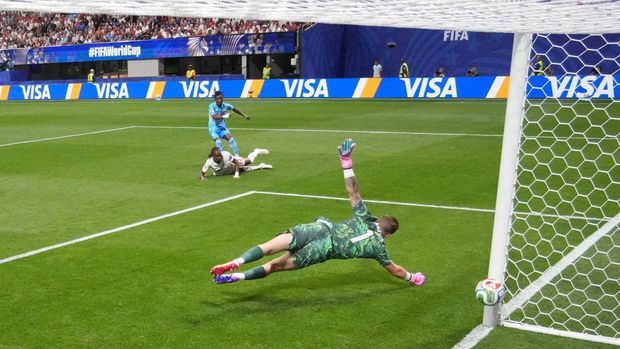 SOCCER-WORLDCUP-ENG-COD/ REUTERS/Claudia Greco TPX IMAGES OF THE DAY