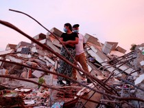 7 Hari Terjebak di Reruntuhan Pasca Gempa, Petugas Keamanan di Venezuela Selamat