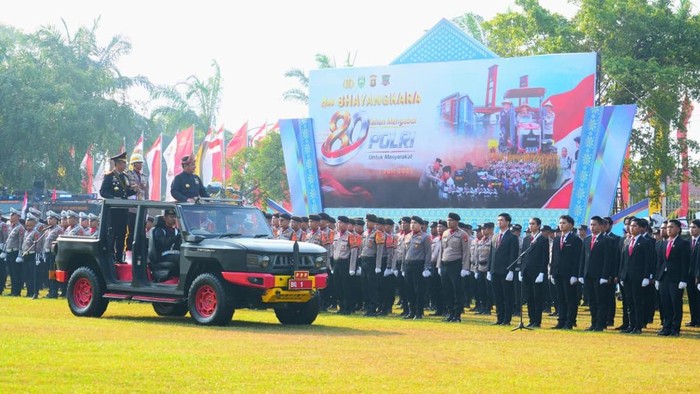 upacara Peringatan Hari Bhayangkara ke-80 di Palembang.