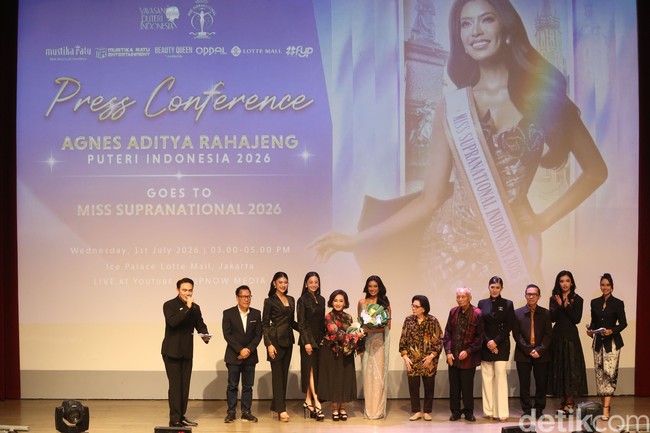 Kostum nasional ini juga dibuat dengan semangat Miss Supranational untuk membawakan pesan bahwa kecantikan sejati terpancar ketika kita mampu mengangkat sesama, menjaga lingkungan, dan menginspirasi perubahan positif.Foto: Ari Saputra/Detikcom