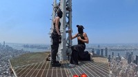 Viral Pasangan Lamaran di Puncak Gedung Empire State New York, Endingnya Apes