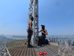 Video: Plot Twist Lamaran Ekstrem di Puncak Empire State New York, Ujungnya Apes!