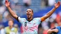 Resmi! MU Datangkan Youri Tielemans dari Aston Villa