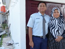 Temani Ibu Jualan di Kantin Saat Sekolah, Kini Fathan Lolos Kuliah Gratis di UGM