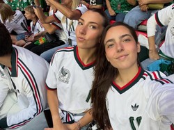 Pesona Istri Santiago Gimenez, Bintang Telenovela di Piala Dunia 2026