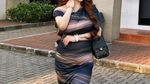 Gaya Kocak Lisa Mariana saat Masak Rendang hingga Belanja Beras