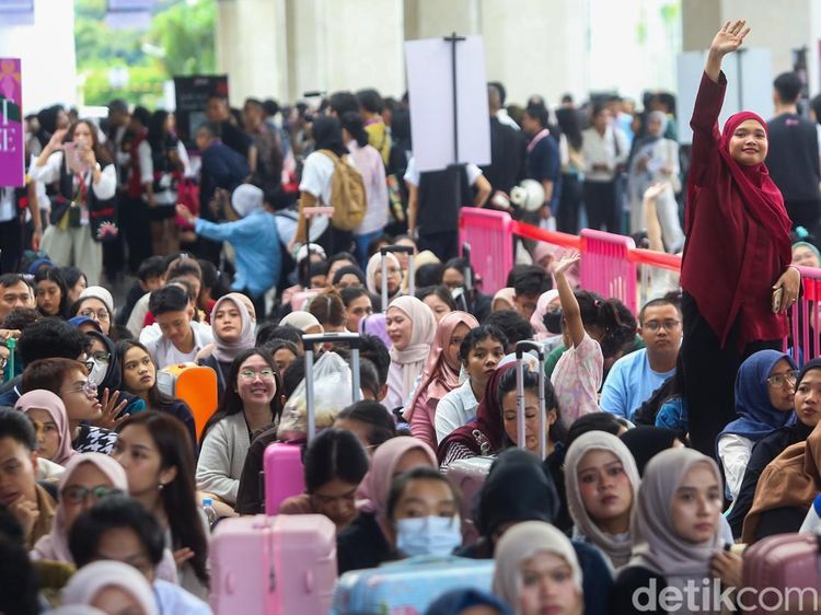 Foto: Hari Pertama Jakarta X Beauty 2026 Diserbu Pengunjung