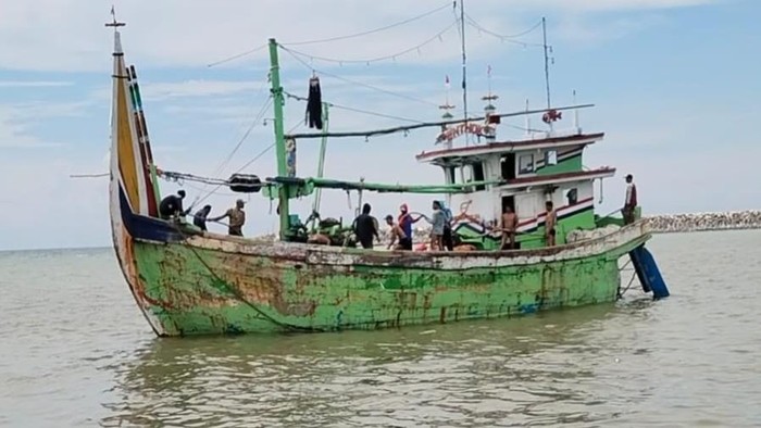 Kapal nelayan asal Lamongan yang dilaporkan hilang di Kangean