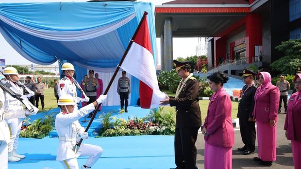 Kapolda Sumsel Pimpin Wisuda Purnabakti