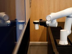 Kedai Tanpa Staf Menjamur, Robot Jadi Andalan