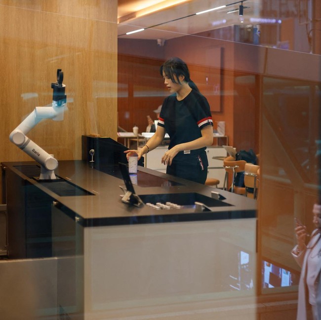 Kedai Tanpa Staf Menjamur, Robot Jadi Andalan